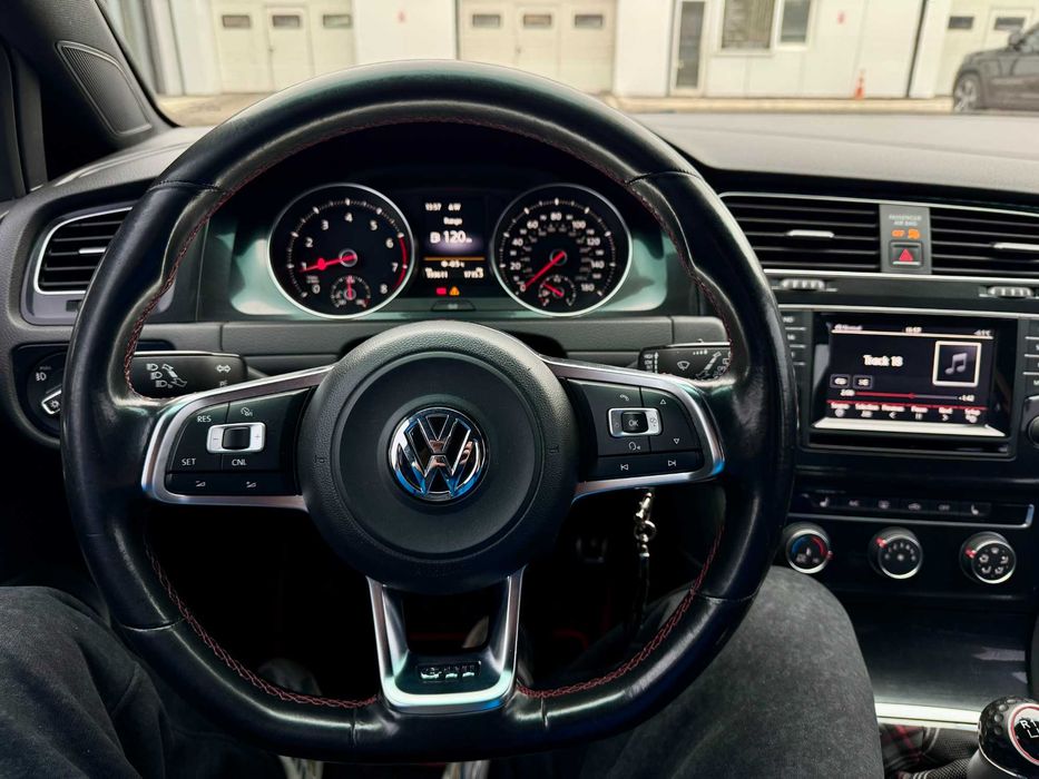 Volkswagen Golf GTI 2015