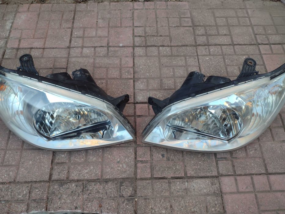 Hyundai Getz lampa przód prawa/lewa EU