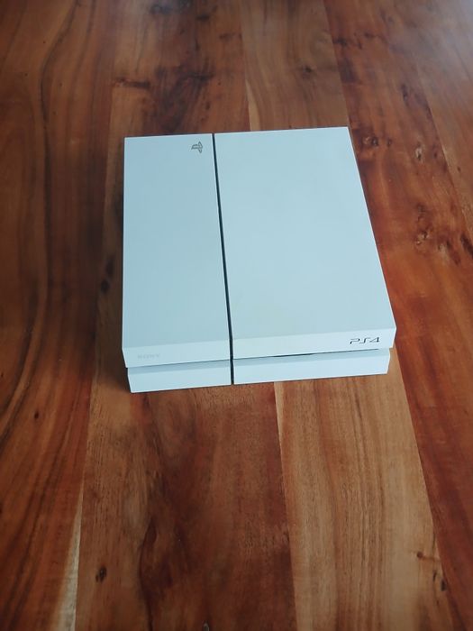Playstation 4 White