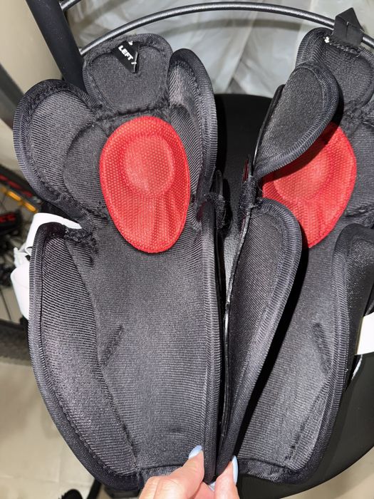 Хоккейные наколенники Bauer NSX Yth Детские