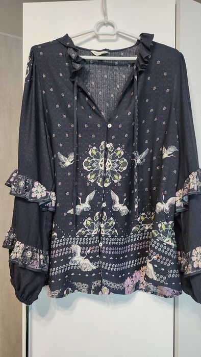 Блуза женская з яскравим принтом