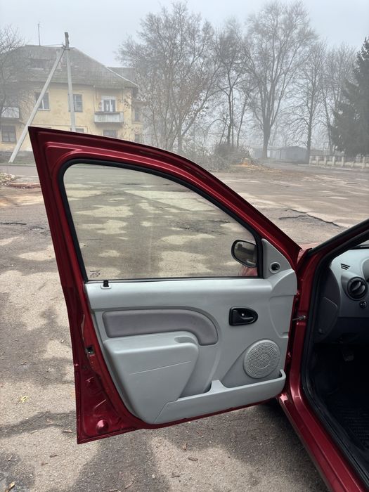 Продам Лача Логан газ/бензин