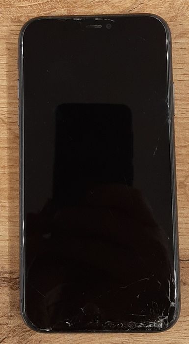 Apple iPhone 11 64GB czarny