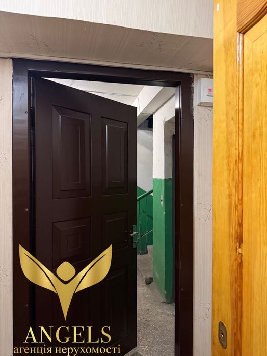 Продаж: 3-к квартира вул.Вокзальна 3/9 поверх АГО меблі залишаються