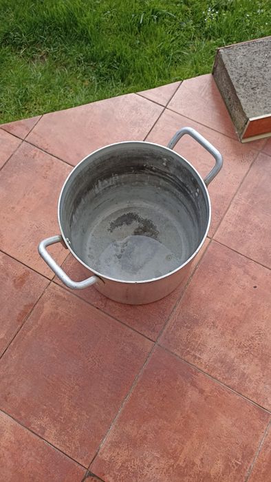 Продам баняк товстостінний  20л новий