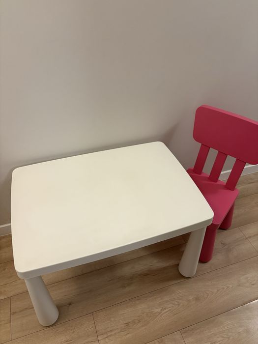 Stolik i krzesełko Mamut Ikea