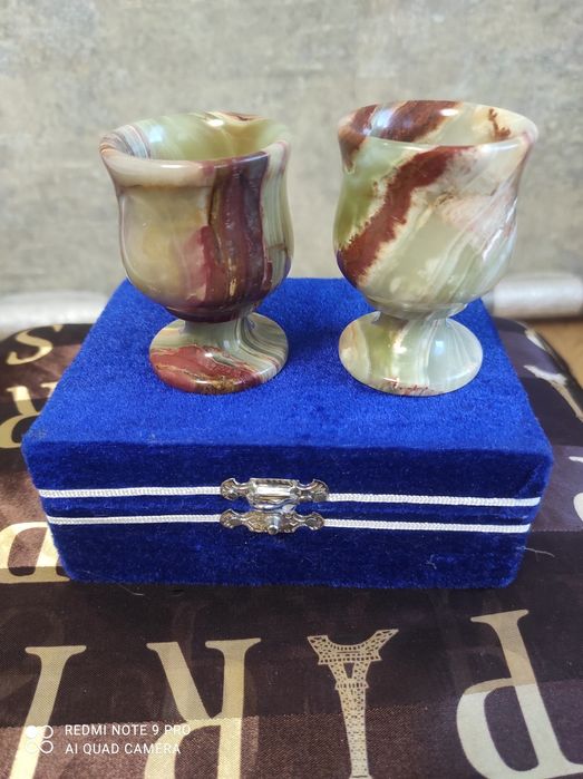 Красивые рюмки из оникса