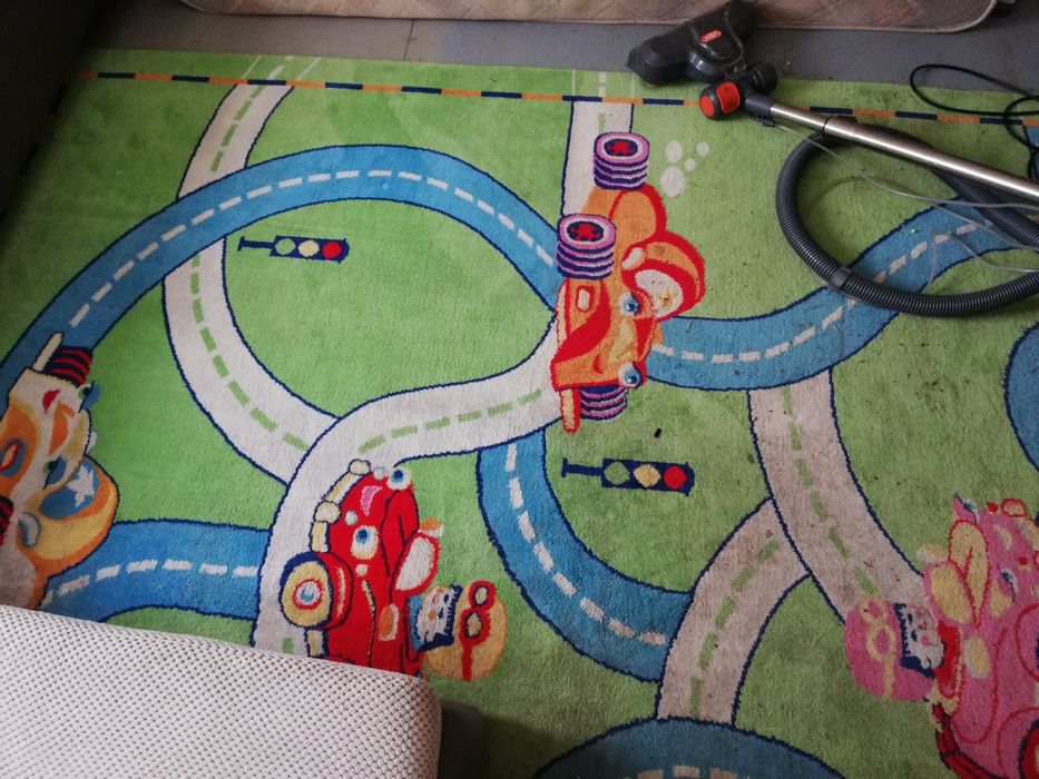 Pranie i czyszczenie tapicerki samochodowej i meblowej