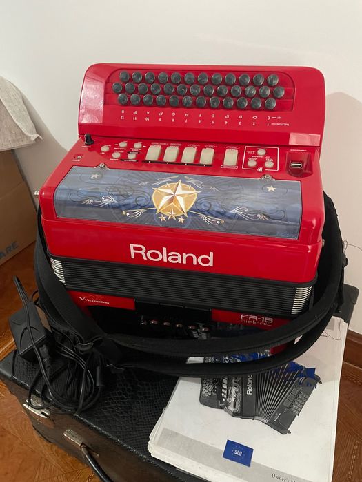 Concertina Roland Fr 18