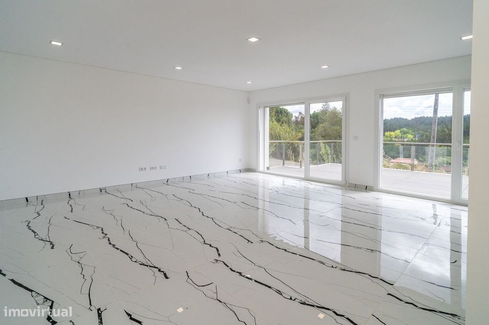 Moradia isolada T4 + 1 em Coimbra