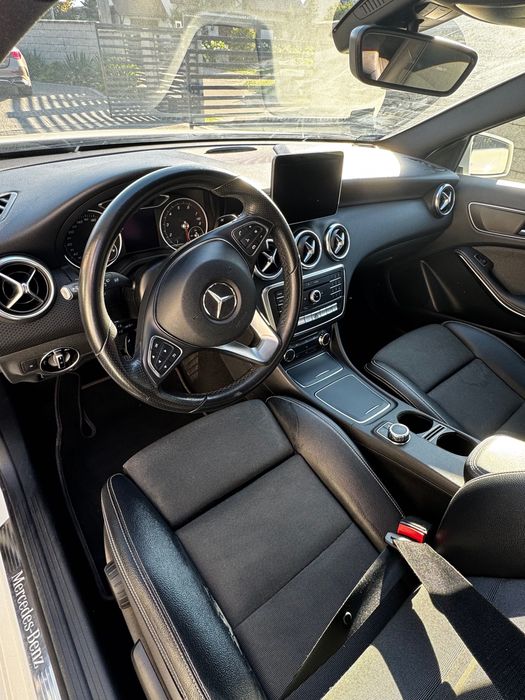 Mercedes Benz A160