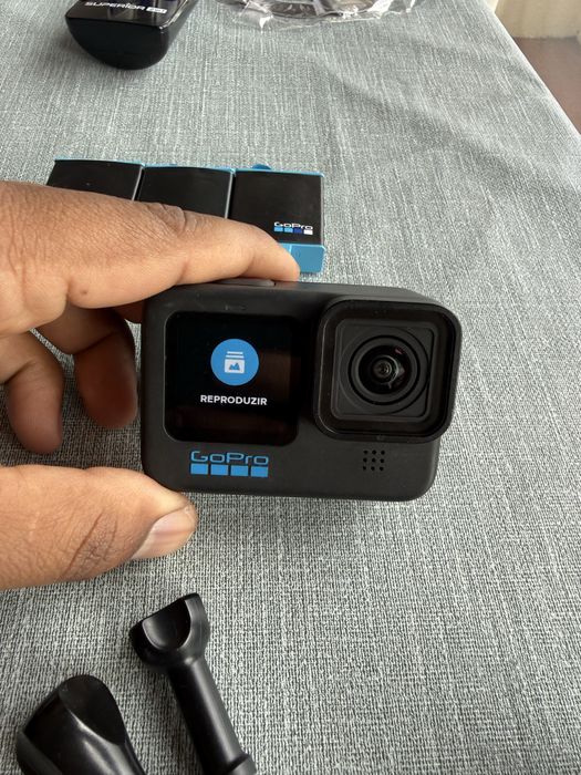 GoPro Hero 10, as shown in the photos, functioning well without defects64751287251457122