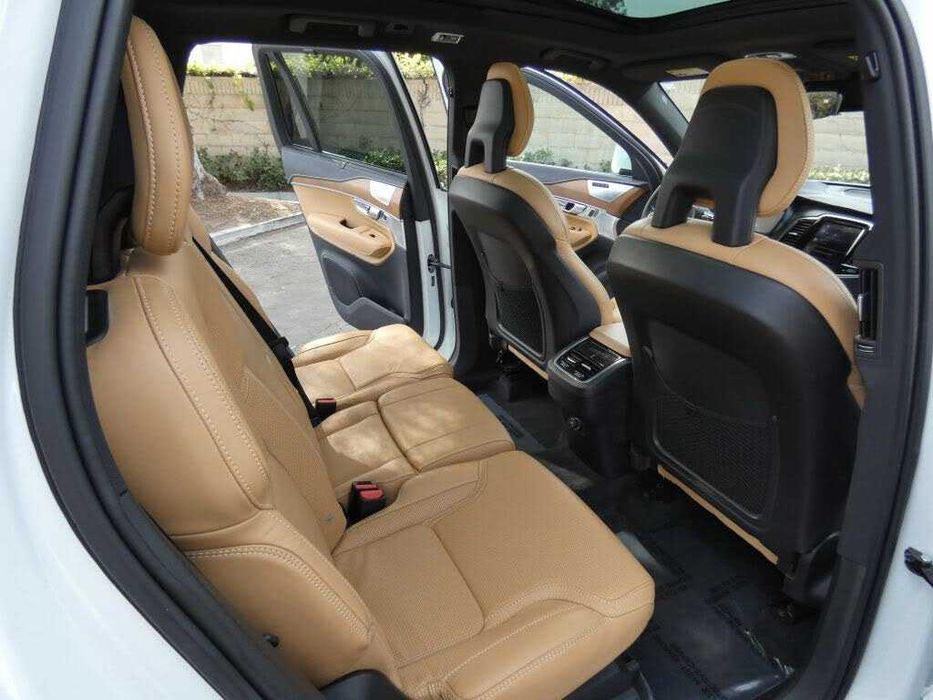 Volvo XC90 2017 inscription