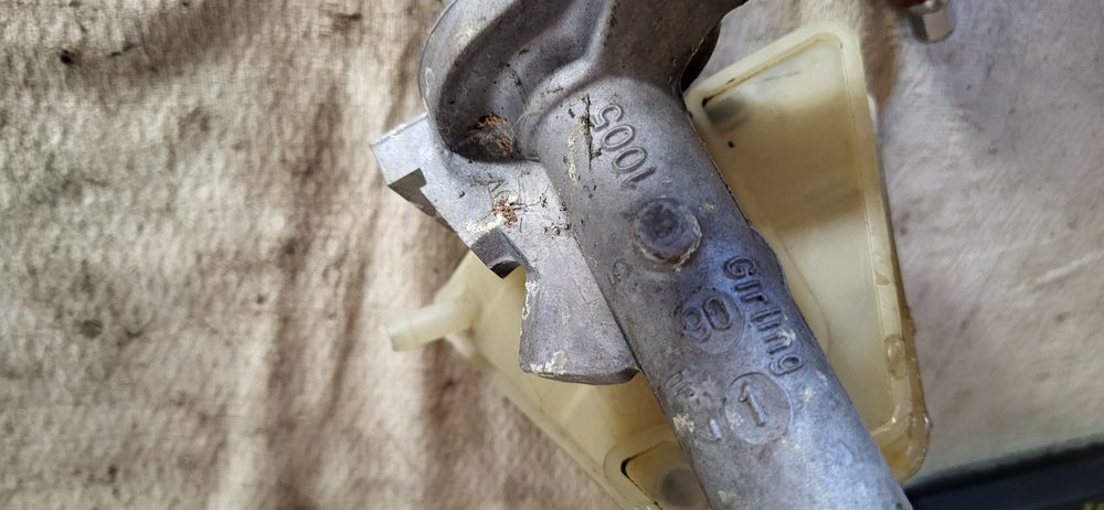 Головний тормозний циліндр мерседес w210