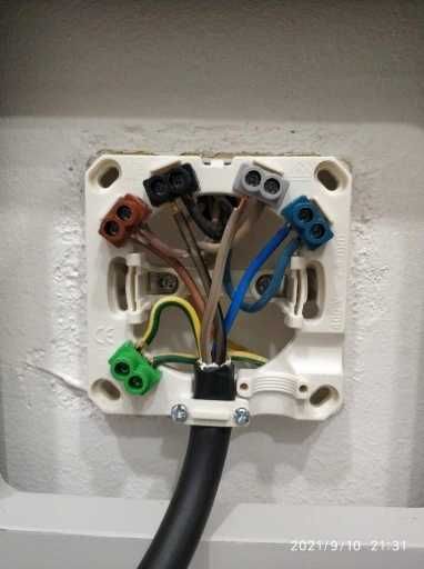 Puszka do podłączenia pieca elektrycznego