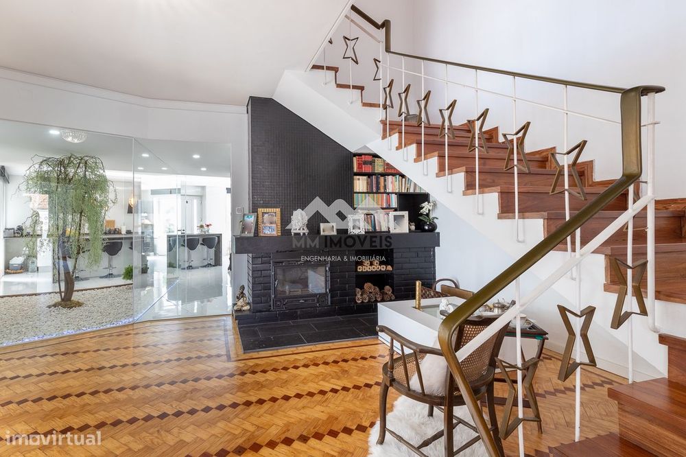 Moradia T5 | Ermesinde | Centro |Remodelada | 750m2 Terreno | Box 4 Ca
