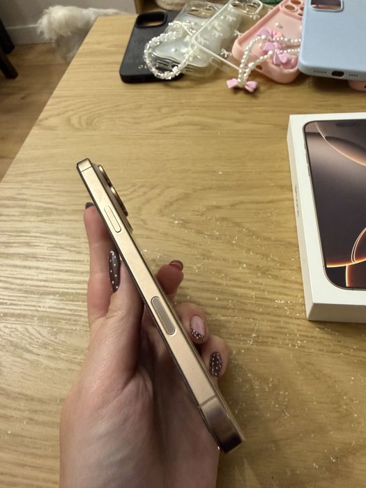 iPhone 16 Pro Max 256 GB – Pustynny Tytan | Bateria 91% | STAN JAK NOWY
