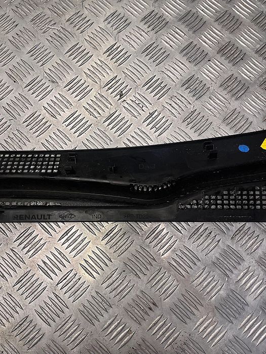 Podszybie Renault Megane V 5 E-Tech R