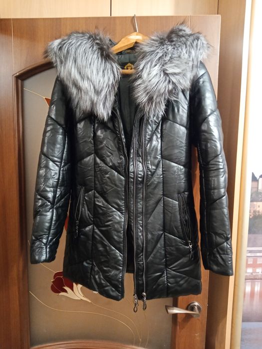 Продам кожаную куртку-парку