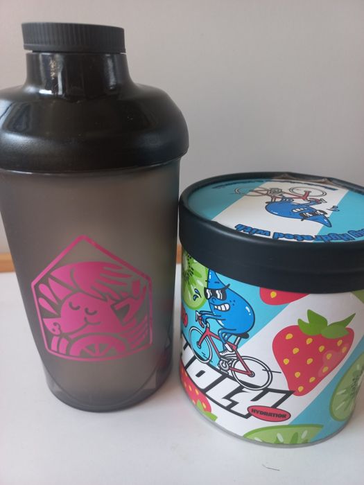 Holy hydration Truskawka Kiwi + shaker z logo holy.