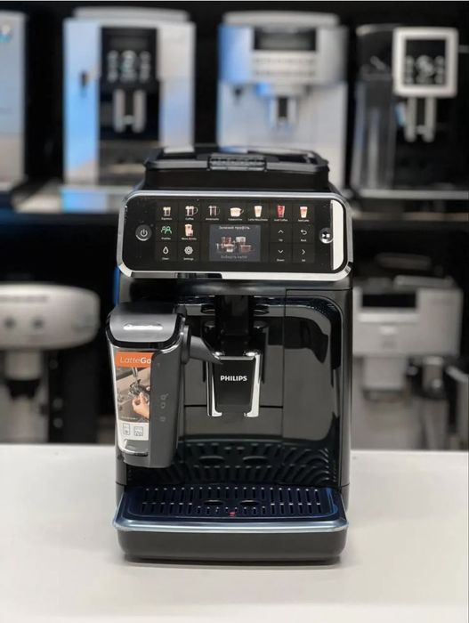 АКЦІЙНА ЦІНА‼️Кавомашина PHILIPS Series 5500 LatteGo EP5547/90