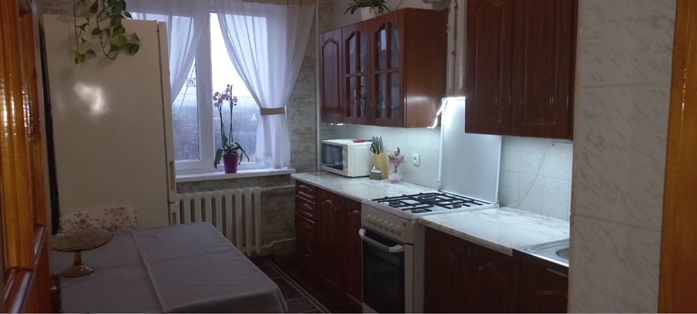 3-х кімн. Квартира вул Хотинська  кімн. окремі