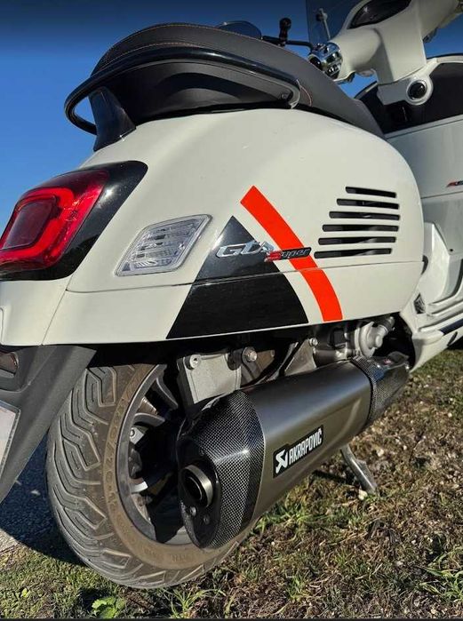 Akrapovic + Big Box + Banco GEL+ Outros acessórios VESPA GTS 300