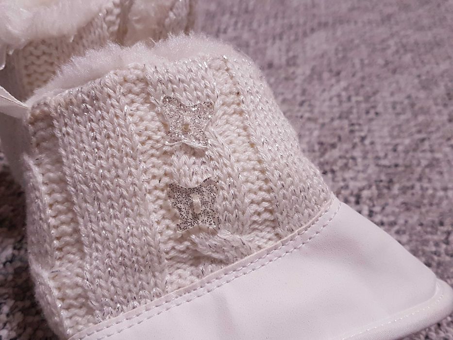Buty niemowlęce MATALAN zimowe białe niechodki swiateczne 9-12 mies