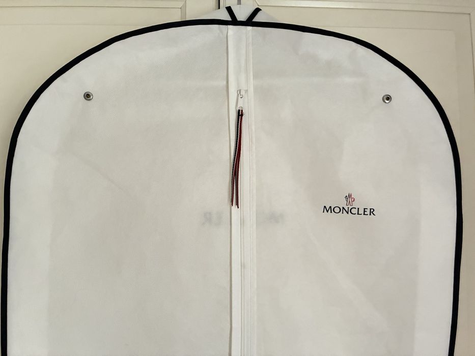 Moncler pokrowiec 110 cm