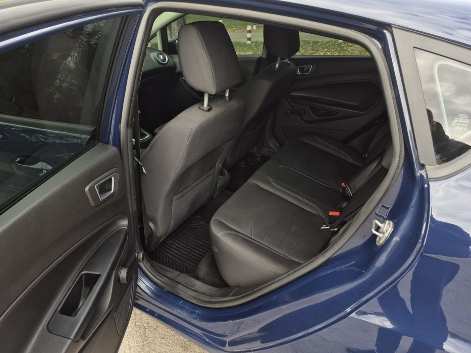 Продам Ford Fiesta 1.0