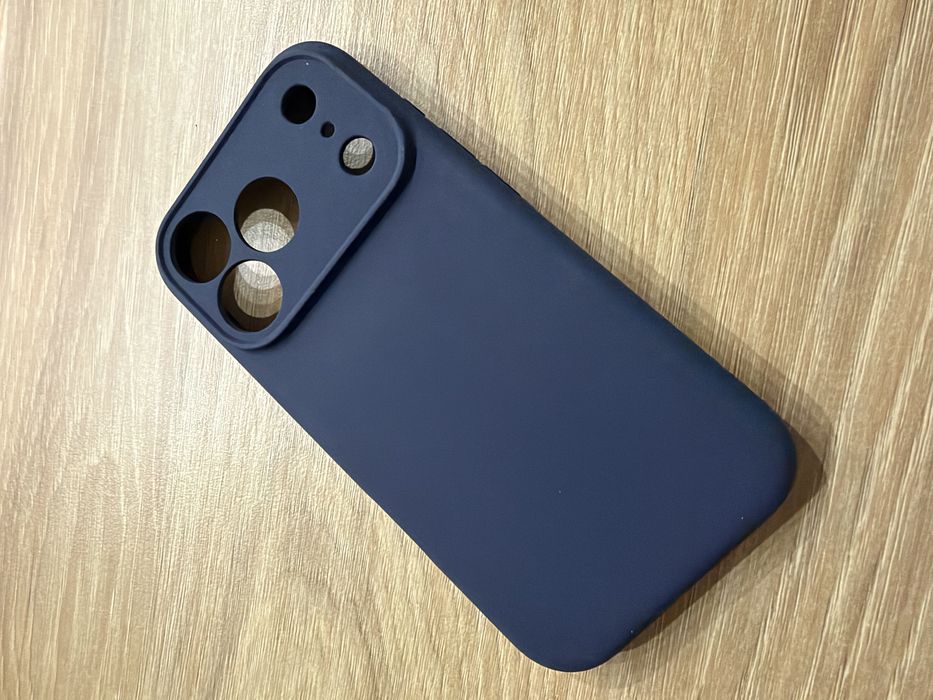 Etui / Case / pokrowiec do Iphone 17pro/18 pro