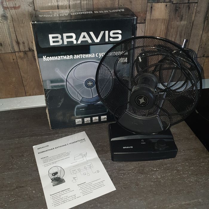 Антена з підсилювачем