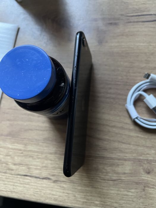 Iphone se 128gb, bateria 98%. Kabel w zestawie! Dobry stan