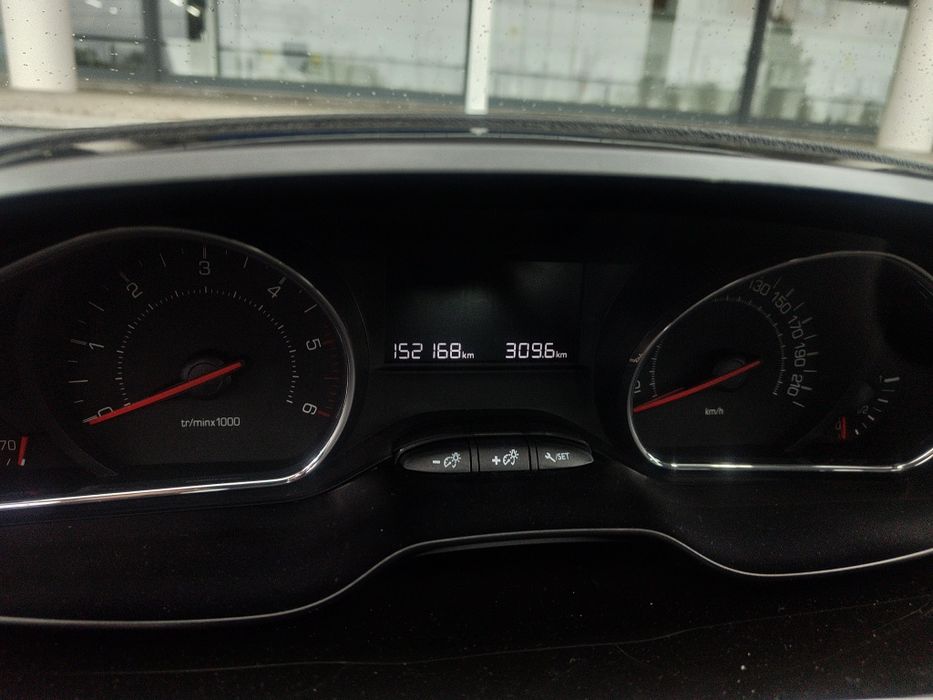Peugeot 208 HDI Gasoleo