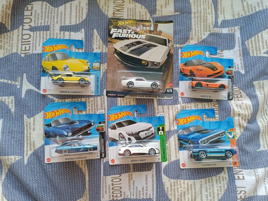 Машинки Hot wheels