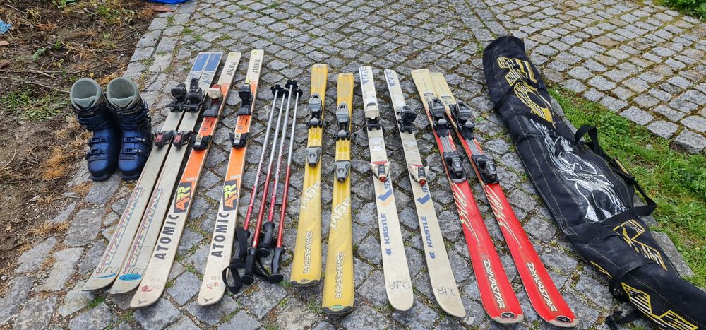 Vendo conjunto de esquis,bota e saco de transporte.