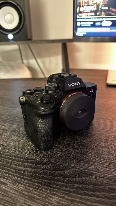 Sony a7iv + Cage Smallrig + Lente Retro