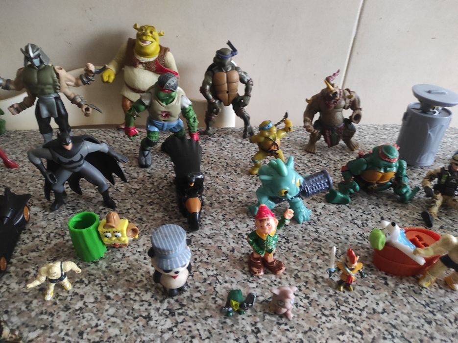 Lote de Bonecos da Disney Antigos