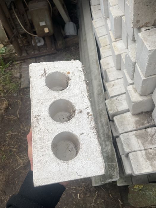 Продам силікатну цеглу