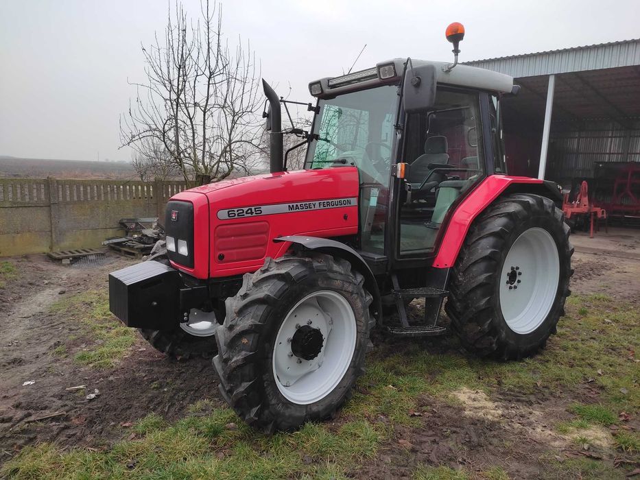 Massey Ferguson 6245