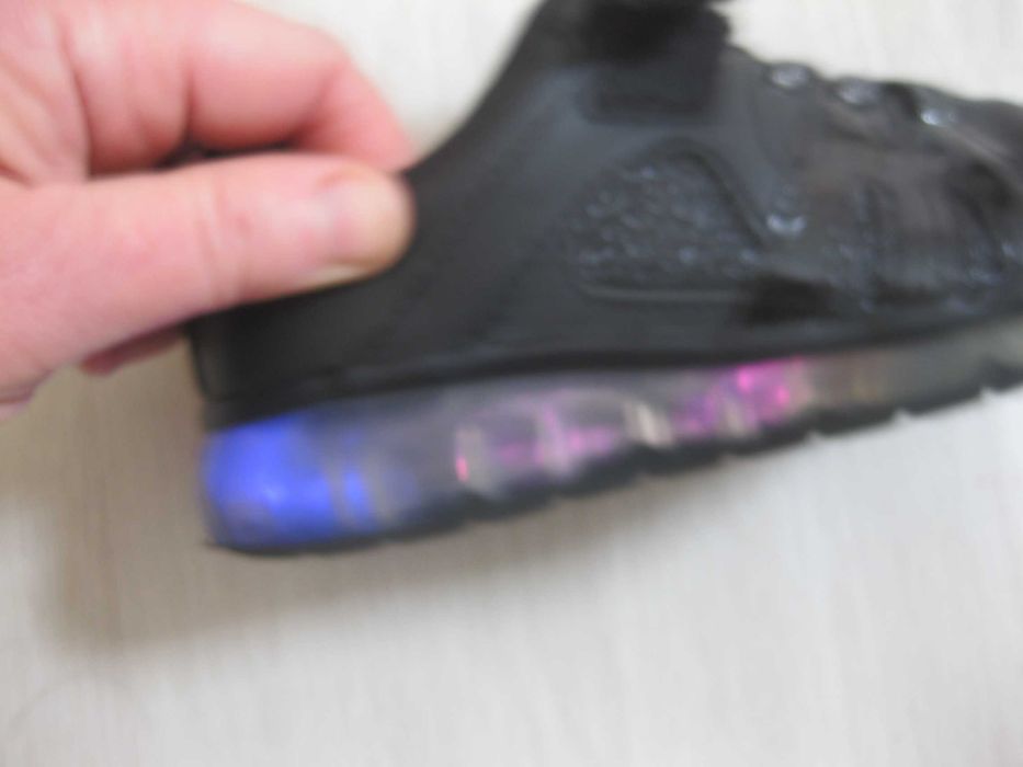 17,5 см устілка, шкіряні туфлі з мигалками Clarks дівчинці