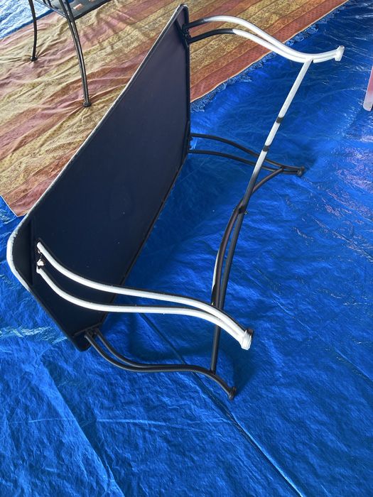 Mesa de centro em ferra de cor preta