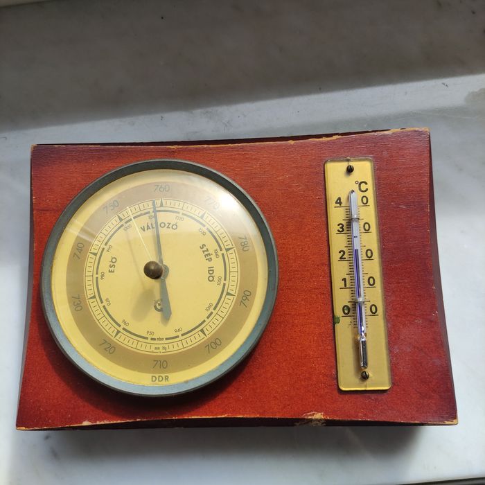Барометр и термометр ГДР