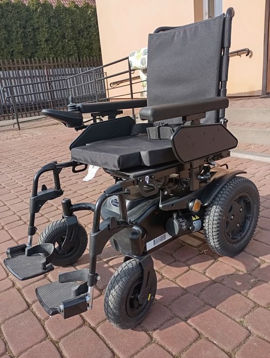 Elektryczny wózek inwalidzki Quickie Q200R joystick Nowy nie używany
