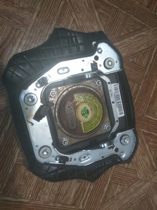 Подушка безопасности водителя Киа Маджентис 2007