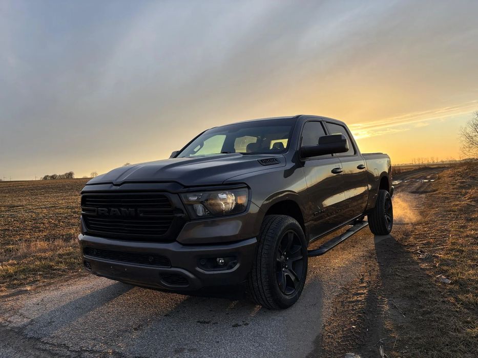 RAM 1500 RAM 1500 5.7 HEMI V8 4x4 | 2021 | 116 tys. km | Big Horn | mocny picku