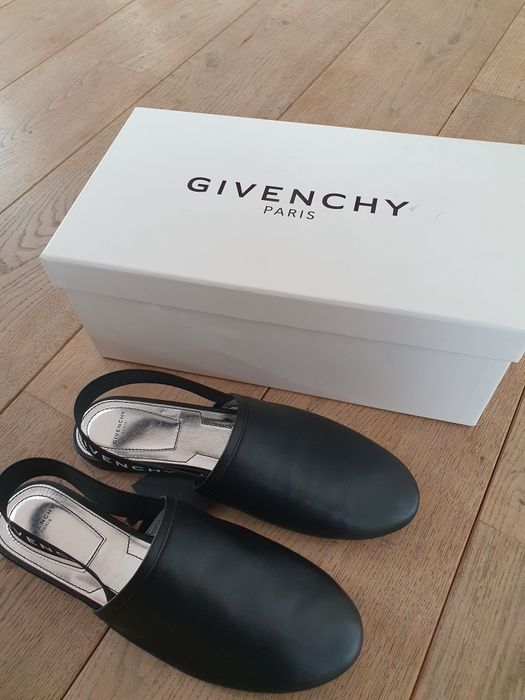Sandałki damskie Givenchy