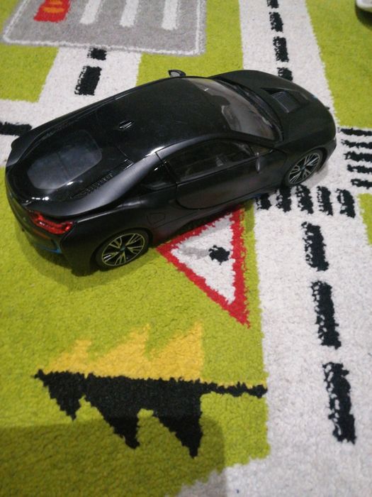 Auto zdalnie sterowane BMW I8