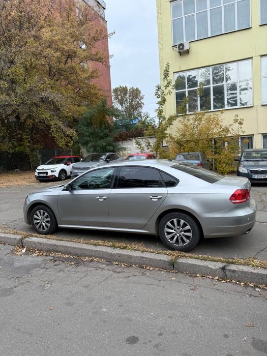 Volkswagen Passat B7 2.5 газ/бенз ОБСЛУЖЕН в очень ХОРОШЕМ состоянии