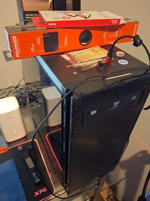 Sprzedam komputer z monitorem PHILIPS 27, klawiaturą, myszką i głośn.